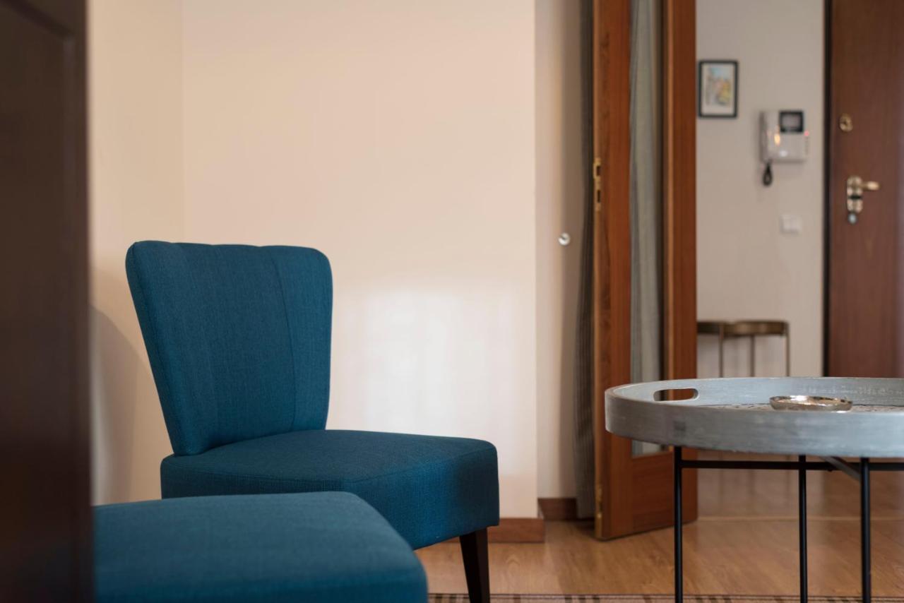 Lovelystay - Homey Feeling Flat W/ Free Parking Porto Exterior foto